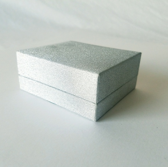 NIB Mothers Valentine Love Diamond Charm Necklace - Picture 2 of 5